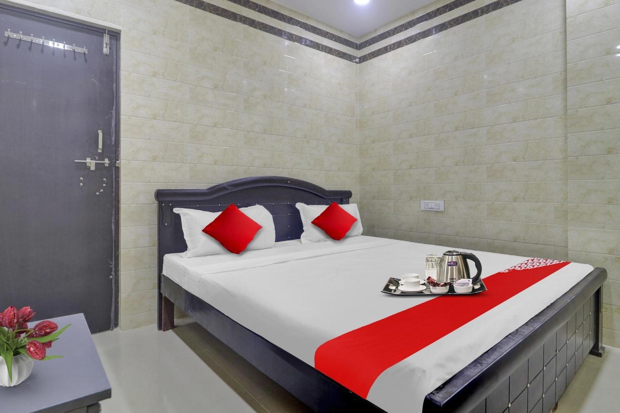 Hotel O Ashoka Classic Near Gokul Chat Hyderabad Exterior foto