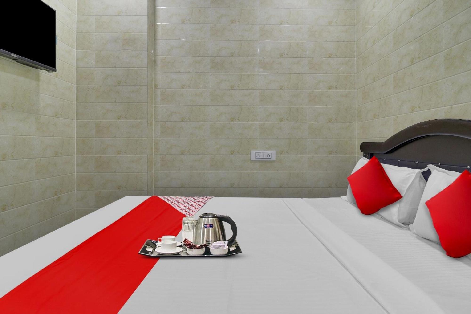 Hotel O Ashoka Classic Near Gokul Chat Hyderabad Exterior foto